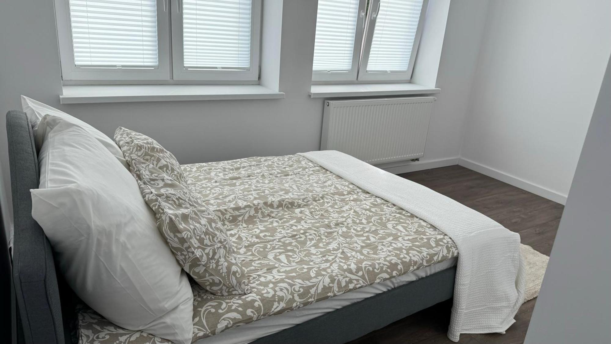Apartament Grojec Exterior photo